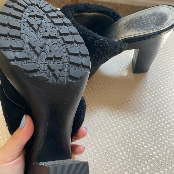 Coach shoes - Picture 3 of 5